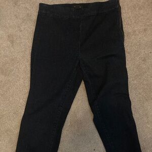 NWOT Ann Taylor Women’s Jeans Size 4
